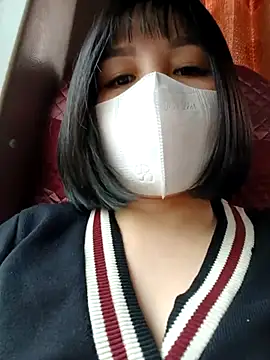 Mina-02 online show from 11/05/25, 07:22