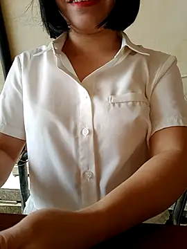 Mina-02 online show from 10/27/25, 08:04