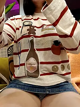 Mina-02 online show from 12/03/25, 10:47