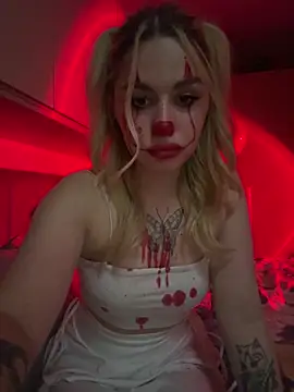 Snapshot of aeenicat chatting on 10/31/25, 08:05 aeenicat online show from 10/31/25, 08:05