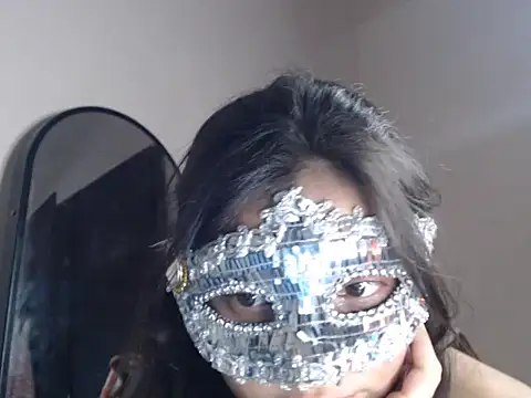 Hottie hania online show from 12/13/25, 08:04