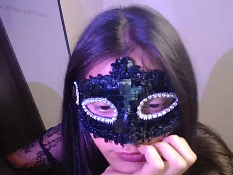 Hottie hania online show from 11/05/25, 03:59