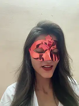 Hottie hania online show from 10/19/25, 08:11