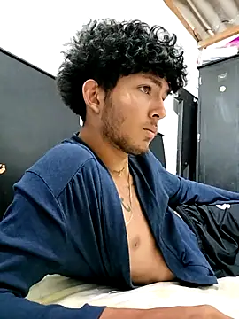 LyliaWood online show from 11/14/25, 08:01