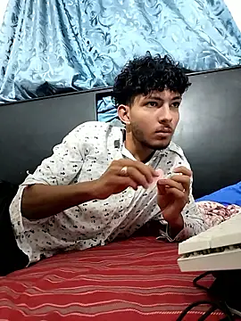 LyliaWood online show from 01/09/26, 12:28