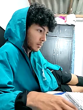 LyliaWood online show from 11/04/25, 01:09