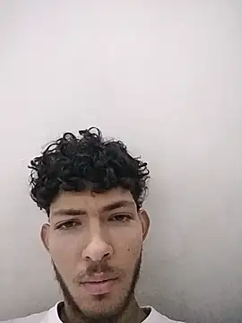 LyliaWood online show from 12/18/25, 02:16