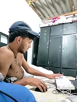 LyliaWood online show from 12/16/25, 08:35