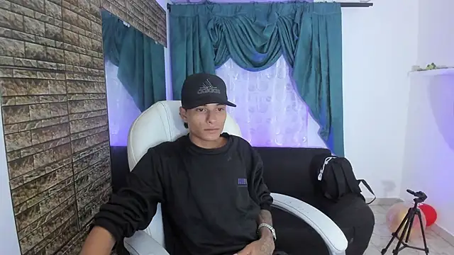 paul booy online show from 11/19/25, 02:33