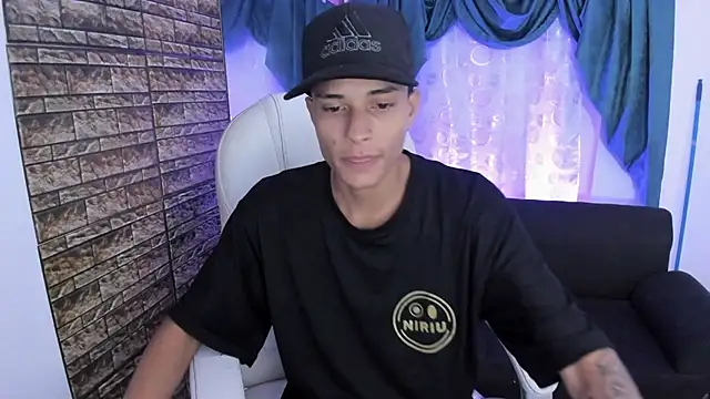 paul booy online show from 11/08/25, 03:54