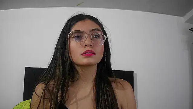 ScarlettFigueroa online show from 10/31/25, 03:47