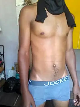 Snapshot of 876tom chatting on 02/18/26, 05:42 876tom online show from 02/18/26, 05:42