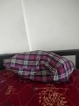 nick2445 online show from 10/19/25, 08:11