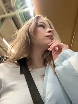 Eliiizaaa online show from 10/25/25, 04:29