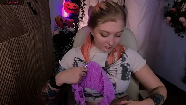 Kiki shay online show from 10/30/25, 01:20