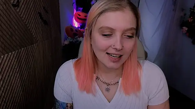 Kiki shay online show from 10/28/25, 09:14