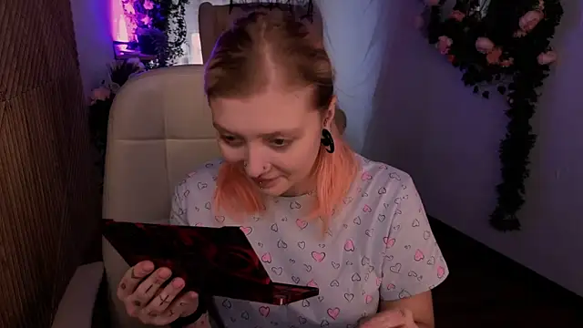 Kiki shay online show from 11/03/25, 01:15