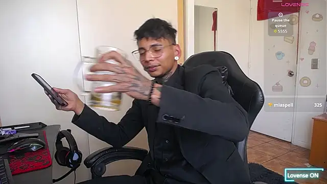 nathan aress6666 online show from 12/13/25, 08:04