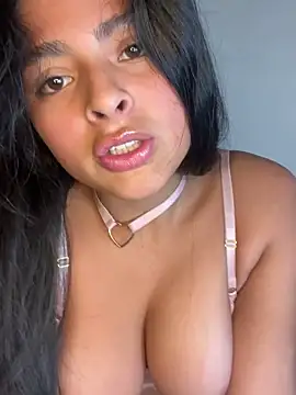 morenaQueen  online show from 12/01/25, 07:15