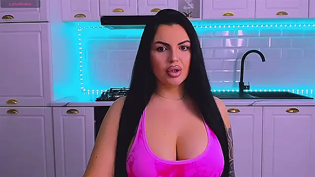 RheaLynn online show from 03/23/26, 09:25