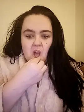 Maya 29x online show from 12/14/25, 07:30