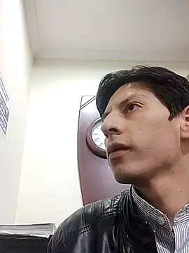 Carriata larry online show from 10/29/25, 03:27