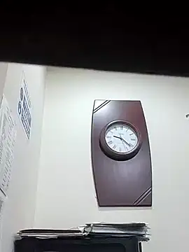 Carriata larry online show from 10/24/25, 02:21