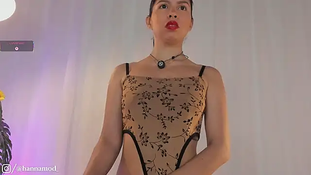 Lovely queens  online show from 11/22/25, 10:14