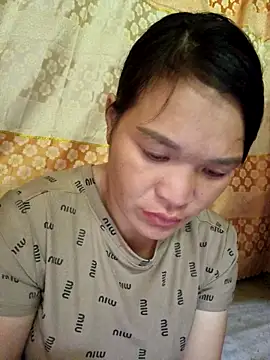 chipu06 online show from 10/27/25, 01:50