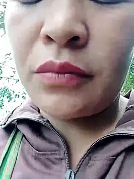 chipu06 online show from 10/31/25, 01:13