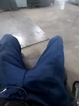 loVbRo1 online show from 11/20/25, 12:33