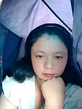 Snapshot of lisa-bae00 chatting on 10/26/25, 09:53 lisa-bae00 online show from 10/26/25, 09:53