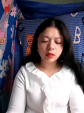 lisa-bae00 online show from 02/17/26, 11:46