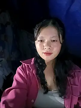 Snapshot of lisa-bae00 chatting on 11/16/25, 11:26 lisa-bae00 online show from 11/16/25, 11:26