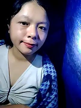 Snapshot of lisa-bae00 chatting on 10/24/25, 10:09 lisa-bae00 online show from 10/24/25, 10:09