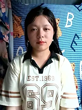 Snapshot of lisa-bae00 chatting on 05/20/26, 12:13 lisa-bae00 online show from 05/20/26, 12:13