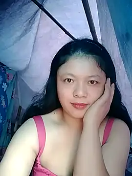 Snapshot of lisa-bae00 chatting on 10/30/25, 11:45 lisa-bae00 online show from 10/30/25, 11:45