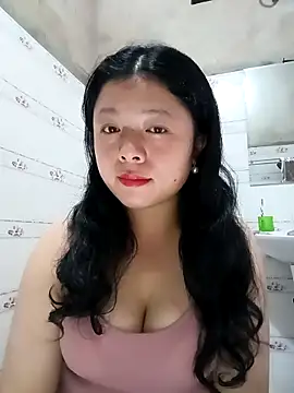 lisa-bae00 online show from 02/13/26, 11:54