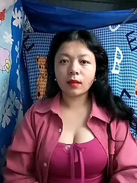 lisa-bae00 online show from 02/12/26, 11:37