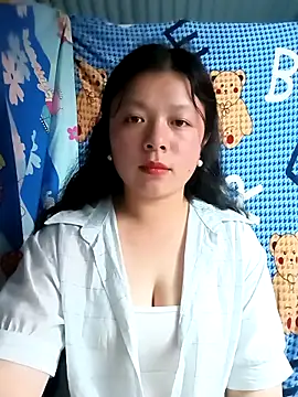 Snapshot of lisa-bae00 chatting on 05/03/26, 01:58 lisa-bae00 online show from 05/03/26, 01:58