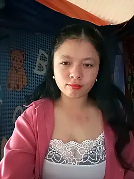 Snapshot of lisa-bae00 chatting on 12/14/25, 08:42 lisa-bae00 online show from 12/14/25, 08:42