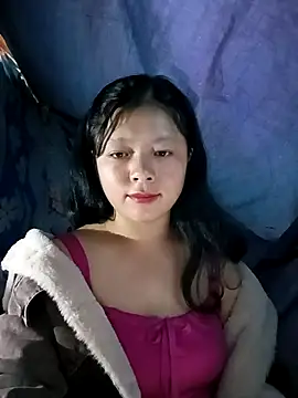 Snapshot of lisa-bae00 chatting on 11/16/25, 11:30 lisa-bae00 online show from 11/16/25, 11:30