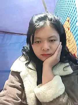 Snapshot of lisa-bae00 chatting on 11/21/25, 11:59 lisa-bae00 online show from 11/21/25, 11:59