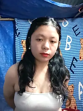 Snapshot of lisa-bae00 chatting on 12/05/25, 11:53 lisa-bae00 online show from 12/05/25, 11:53