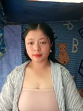 Snapshot of lisa-bae00 chatting on 12/03/25, 03:18 lisa-bae00 online show from 12/03/25, 03:18