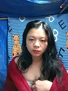 Snapshot of lisa-bae00 chatting on 12/04/25, 11:37 lisa-bae00 online show from 12/04/25, 11:37