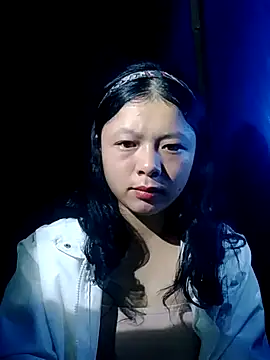 Snapshot of lisa-bae00 chatting on 11/11/25, 09:53 lisa-bae00 online show from 11/11/25, 09:53