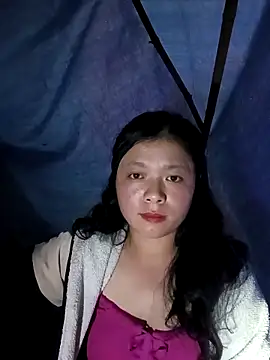 Snapshot of lisa-bae00 chatting on 11/14/25, 10:19 lisa-bae00 online show from 11/14/25, 10:19