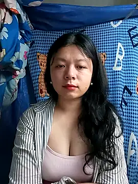 lisa-bae00 online show from 02/06/26, 11:56