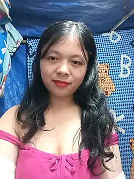 Snapshot of lisa-bae00 chatting on 11/27/25, 10:27 lisa-bae00 online show from 11/27/25, 10:27